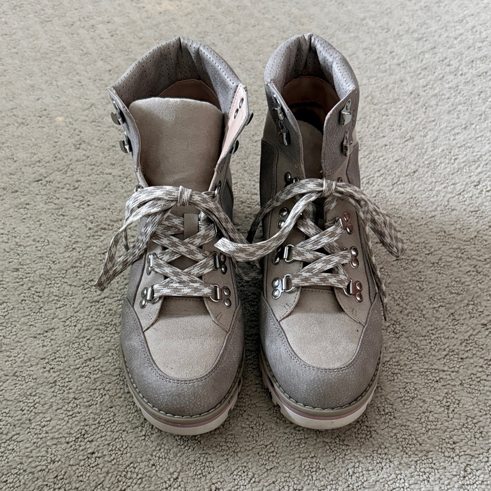Crown Vintage Gray Ankle Boots